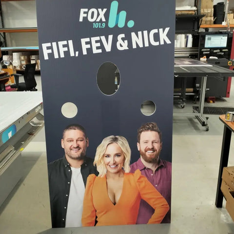 5mm Corflute Face Holes Struts On Rear 1 strict 1000x1000