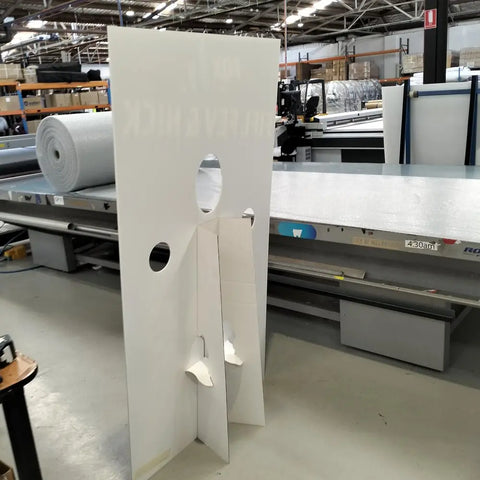 5mm Corflute Face Holes Struts On Rear 2 strict 1000x1000